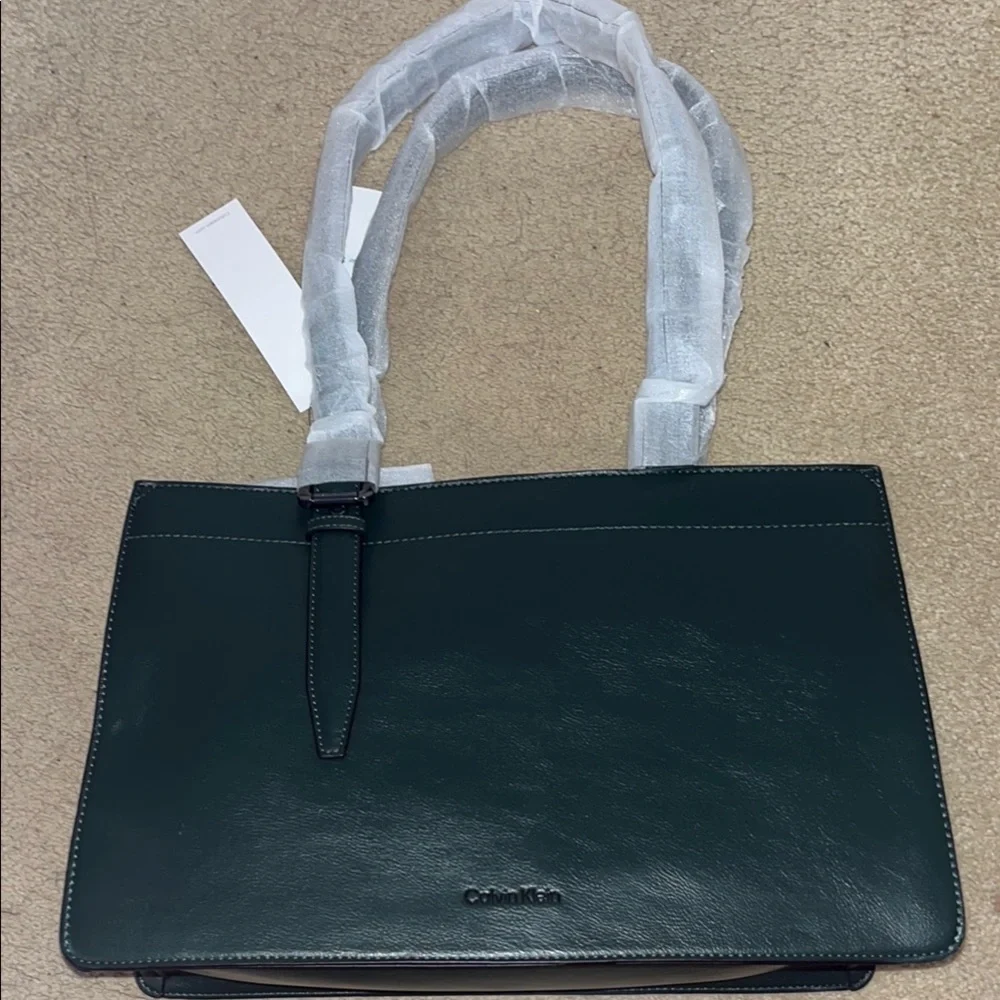 Calvin Klein Forest Green Bag - Picture 4 of 5
